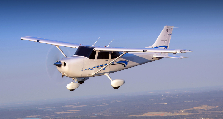 In-depth Review of the Cessna 172 Skyhawk: The World’s Most Popular Light Aircraft