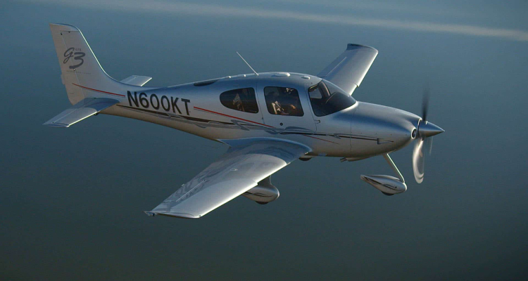 Exploring the Speed and Luxury of the Cirrus SR22